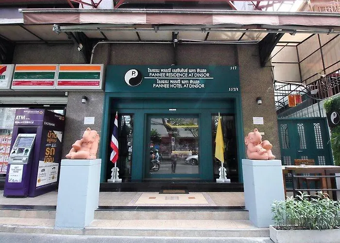 Super Oyo 484 Pannee Khaosan Sha 3*