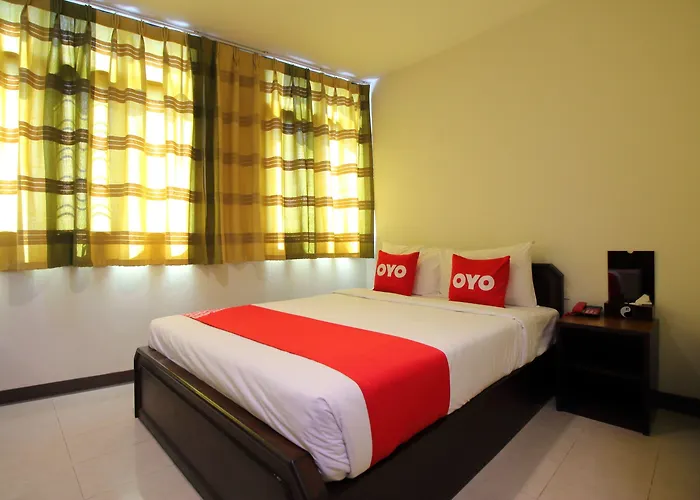 Super Oyo 484 Pannee Khaosan Sha 曼谷
