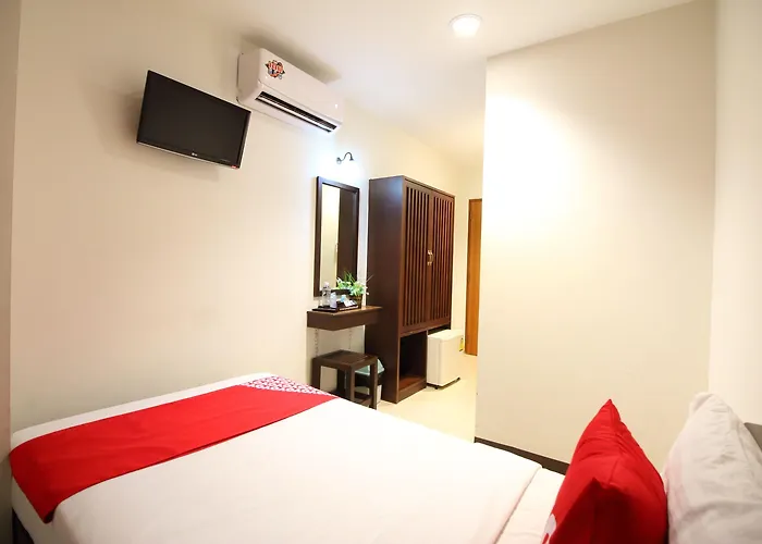 Super Oyo 484 Pannee Khaosan Sha 3*