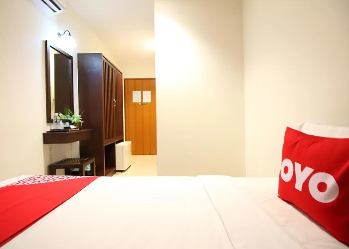 Super Oyo 484 Pannee Khaosan Sha 酒店