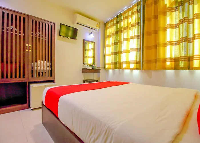 Super Oyo 484 Pannee Khaosan Sha Hotel 3*