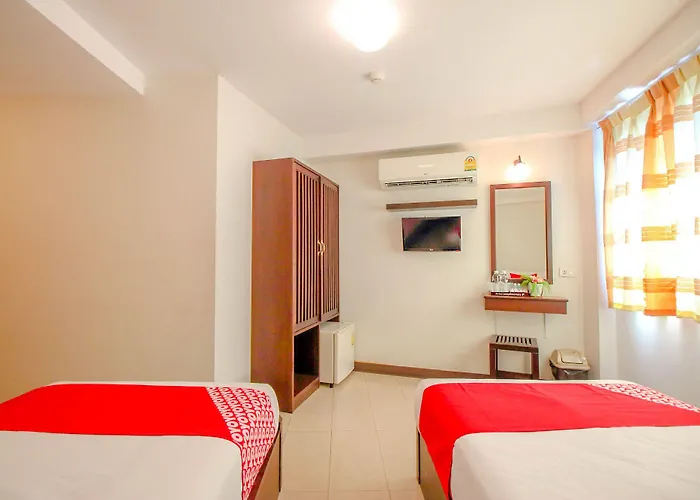 Super Oyo 484 Pannee Khaosan Sha Hotel 3*