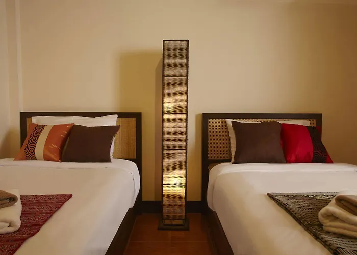 Hotel Super Oyo 484 Pannee Khaosan Sha